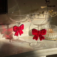 VERRE À MARTINI AVEC UN NŒD