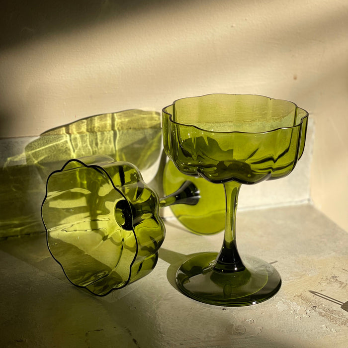 VERRE EN FORME DE PÉTALE