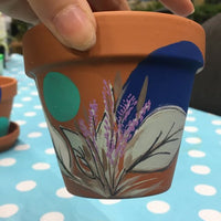 Les Samedis Créatifs – Peinture libre sur pot de terre cuite