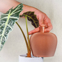 POT À POUCE EN FORME DE CLOCHE À EAU