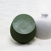 POT À POUCE EN FORME DE CLOCHE À EAU