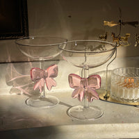 VERRE À MARTINI AVEC UN NŒD