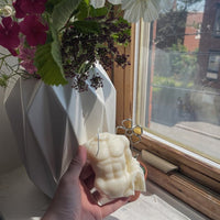 BOUGIE EN FORME DE TORSE MASCULIN GRECQUE