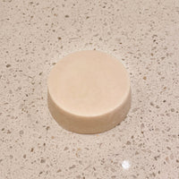 PLASTIC-FREE VEGAN CONDITIONER BAR FOR SILKY HAIR