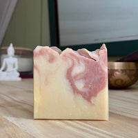 SAVON ARGILE ROUGE GINGEMBRE PAMPLEMOUSSE ULRICK HYDRATANT RAFFERMIANT SENSATION FRAÎCHE
