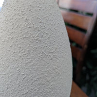 VASE MOJAVE EN CIMENT DÉCORATIF ÉTANCHE POUR INTÉRIEUR ESTHÉTIQUEMENT CONTEMPORAINE