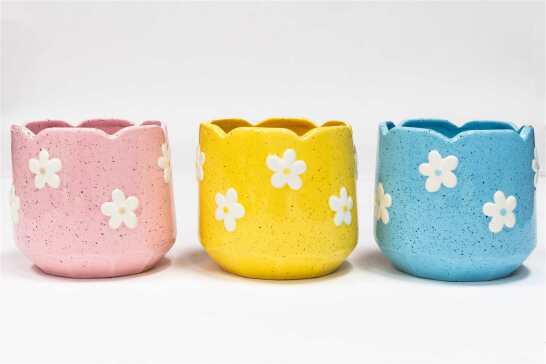 DECORATIVE FLORAL CERAMIC POT