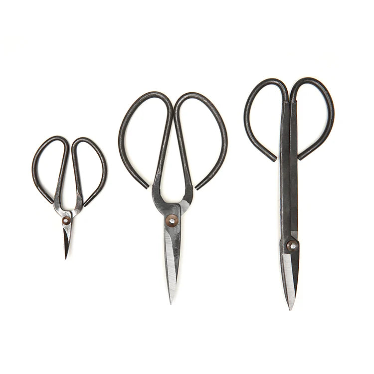 SET OF 3 PAIRS OF SCISSORS