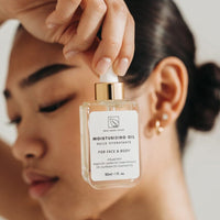 HUILE HYDRATANTE LUXUEUSE POUR PEAUX SENSIBLES NATURELLEMENT NOURRIE ET RAYONNANTE SANS PLASTIQUE