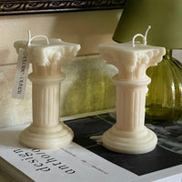 BOUGIE EN FORME DE COLONNE ROMAINE