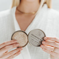 SHAMPOING EN BARRE CÈDRE PATCHOULI PROPRETÉ EN PROFONDEUR ZÉRO DÉCHET SANS EMBALLAGE PLASTIQUE POUR AMATEURS ÉCOLOGIQUES