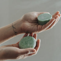 SHAMPOING EN BARRE PEPPERMINT EUCALYPTUS SANS PLASTIQUE REVITALISANT FRAÎCHEUR MENTHOLÉE POUR CHEVEUX SENSIBLES