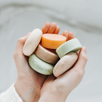 SWEET ORANGE GRAPEFRUIT SOLID SHAMPOO MOISTURIZES HAIR AND EASY STYLING ZERO WASTE FOR ALL HAIR TYPES