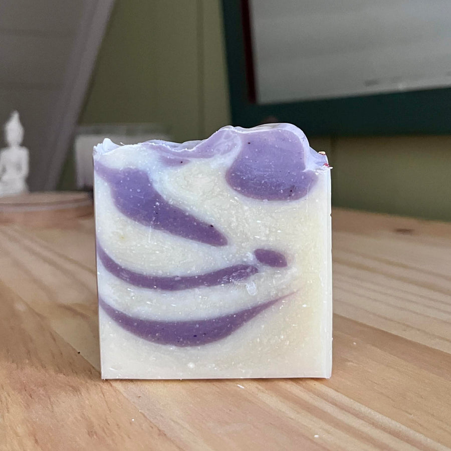 SAVON À L'ARGILE BRÉSILIENNE - WHITNEY - HUILE D'AVOCAT ET LILAS